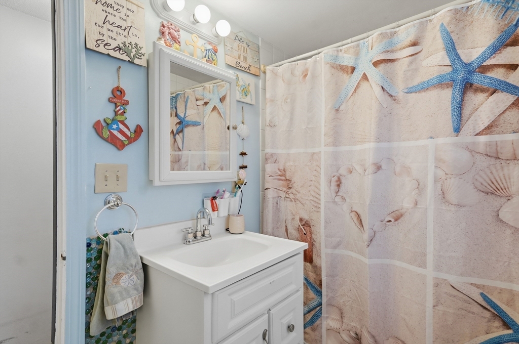 218 Calvary Street, Unit 2 Waltham, MA 02453 - Photo 13 of 18