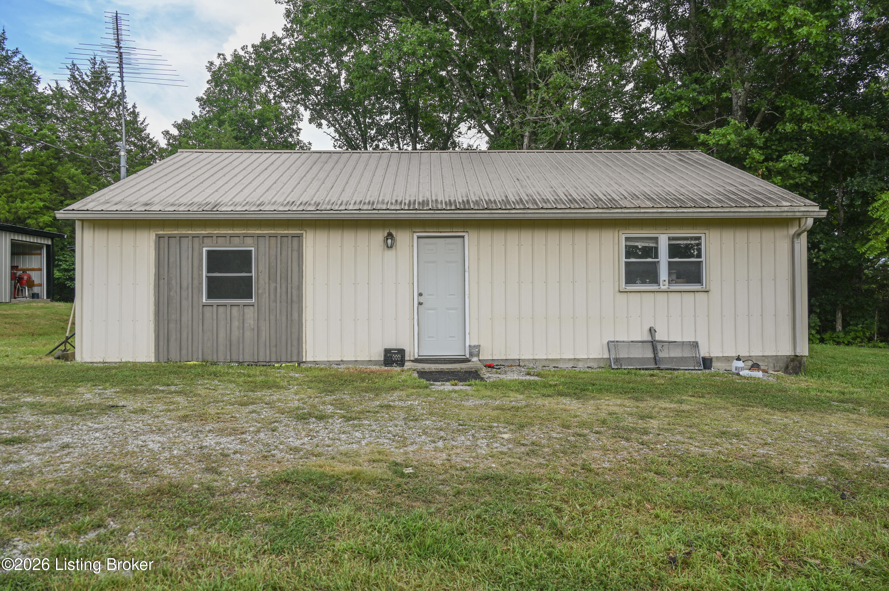 654 Gest Road Pleasureville, KY 40057 - Photo 26 of 44 14-DSC_2063