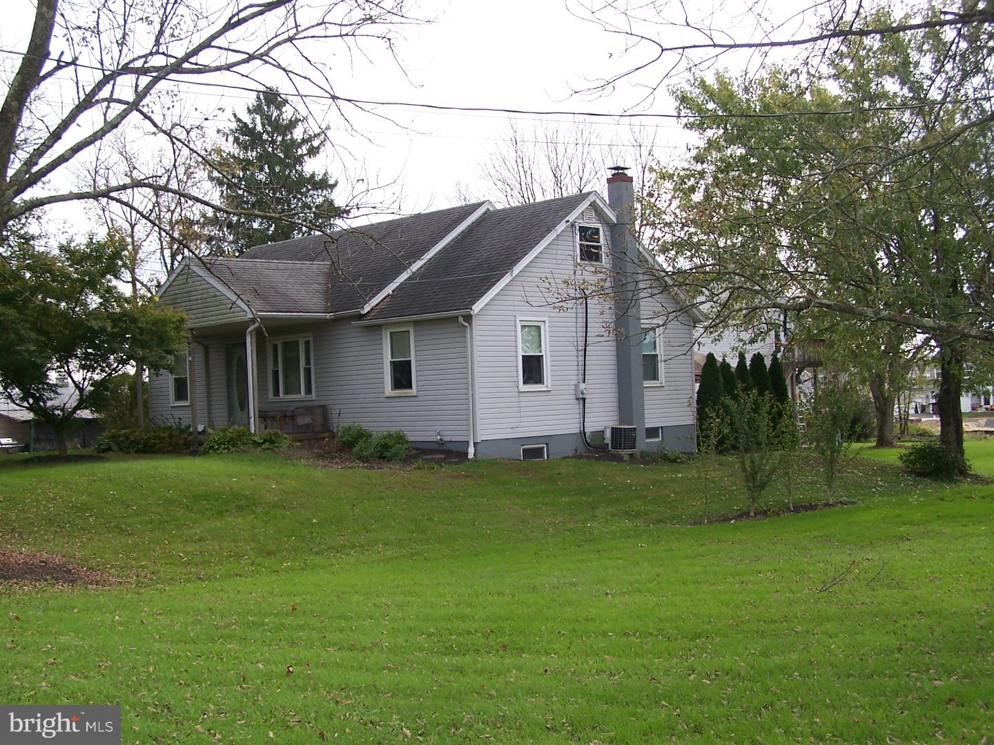 1322 Frye Road Pennsburg, PA 18073 - Photo 2 of 23 Gallery Image 2