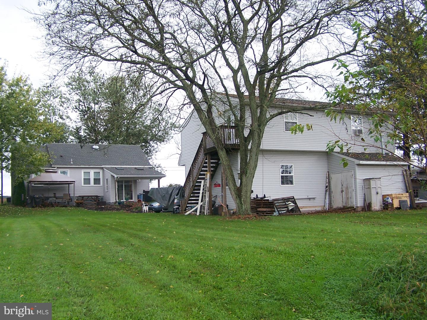 1322 Frye Road Pennsburg, PA 18073 - Photo 4 of 23 Exterior Back