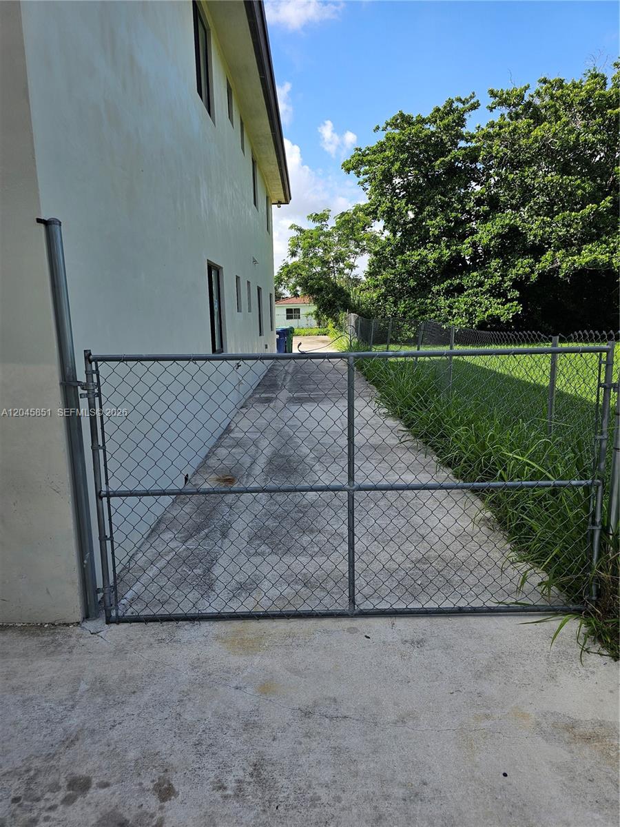 10455 Southwest 179th Street, Unit 1 Miami, FL 33157 - Photo 11 of 12