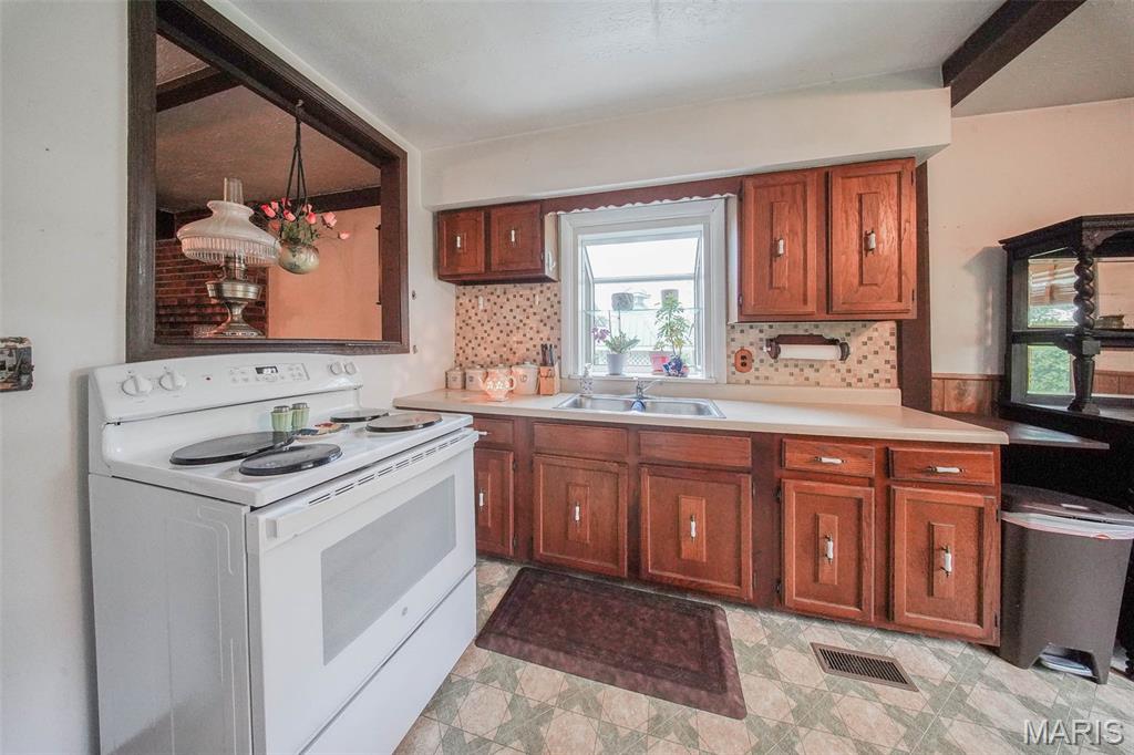 103 South Ellen Street Dixon, MO 65459 - Photo 7 of 43