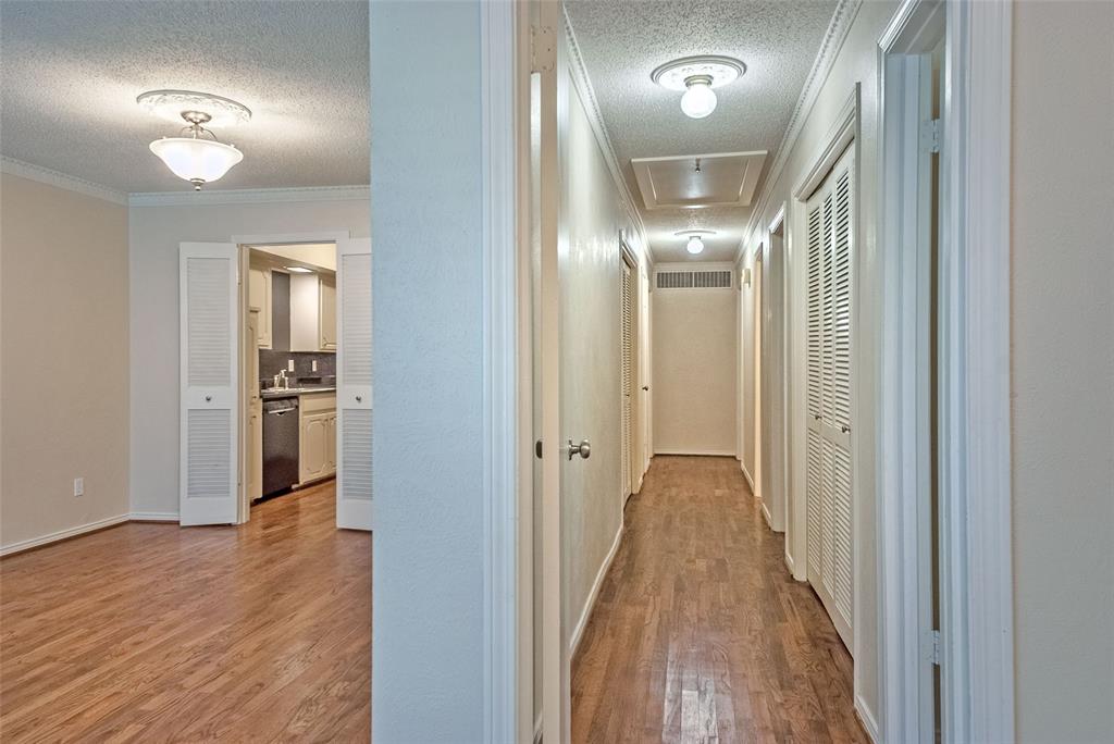 6123 Rincon Way Dallas, TX 75214 - Photo 4 of 34