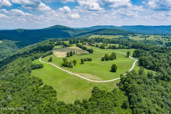 $40,000 | Lot 20 Amonett Circle, Byrdstown, TN 38549