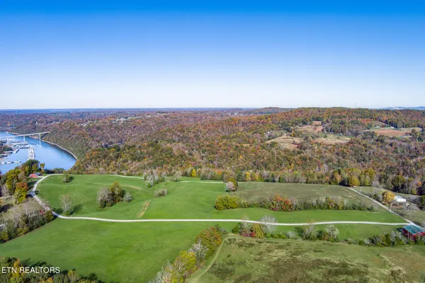 $40,000 | Lot 20 Amonett Circle, Byrdstown, TN 38549