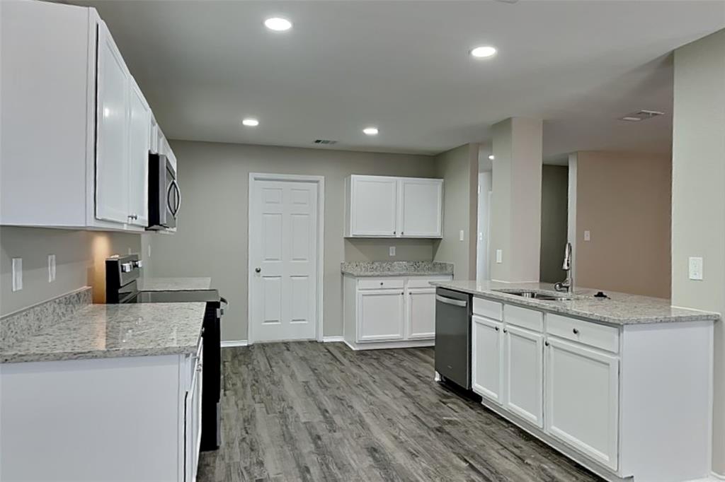 5817 Mirror Ridge Drive Fort Worth, TX 76179 - Photo 6 of 24