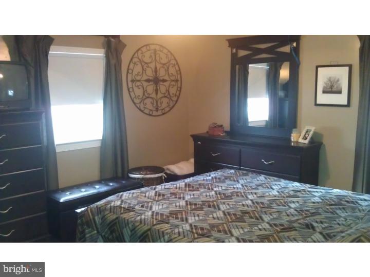 260 Cardiff Road Fairless Hills, PA 19030 - Photo 16 of 22 Gallery Image 16