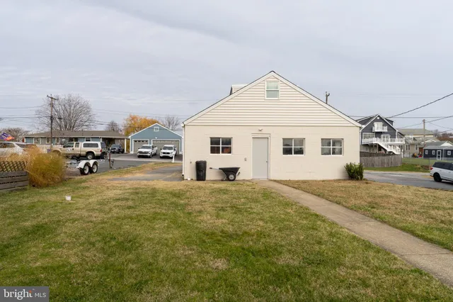 $3,500 | 7609 Iroquois Avenue, Baltimore, MD 21219