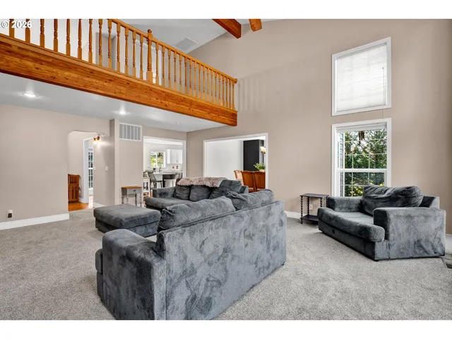 $650,000 | 1040 Arcadia Drive, Roseburg, OR 97471