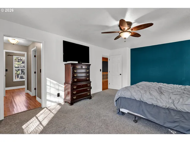 $650,000 | 1040 Arcadia Drive, Roseburg, OR 97471