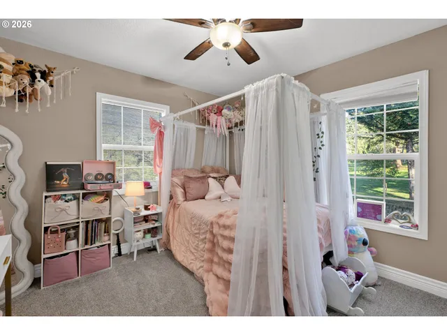 $650,000 | 1040 Arcadia Drive, Roseburg, OR 97471