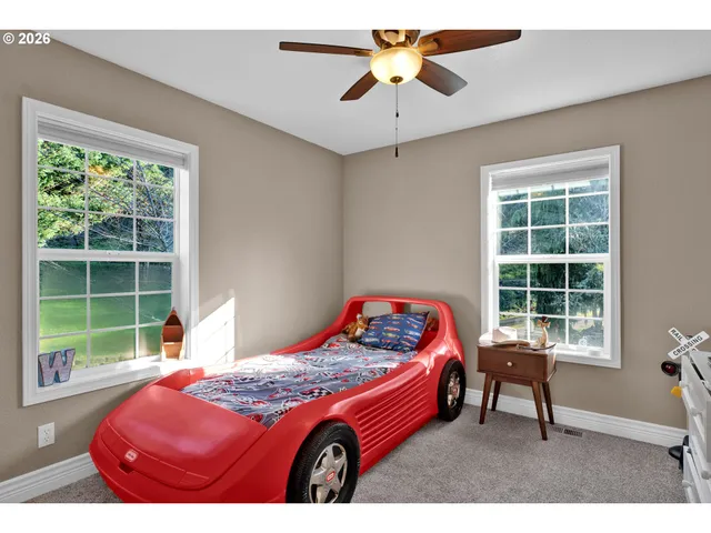 $650,000 | 1040 Arcadia Drive, Roseburg, OR 97471