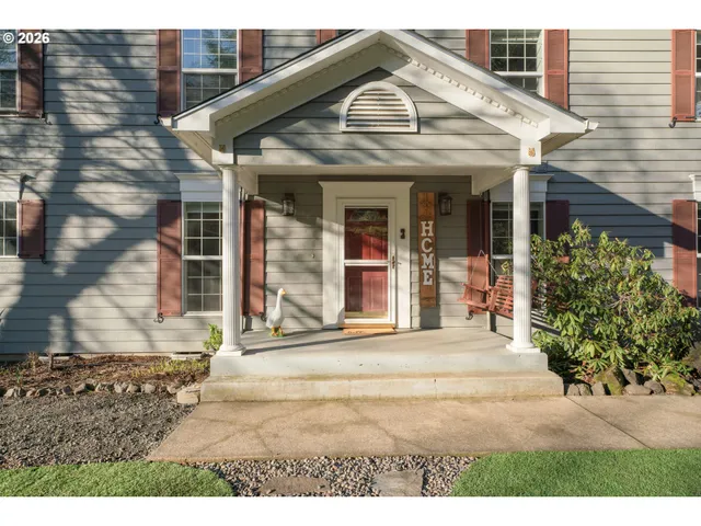 $650,000 | 1040 Arcadia Drive, Roseburg, OR 97471