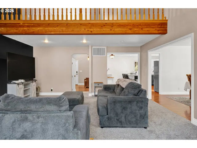 $650,000 | 1040 Arcadia Drive, Roseburg, OR 97471