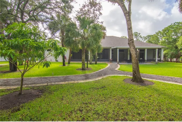 $2,300,000 | 145 24th Avenue, Vero Beach, FL 32962