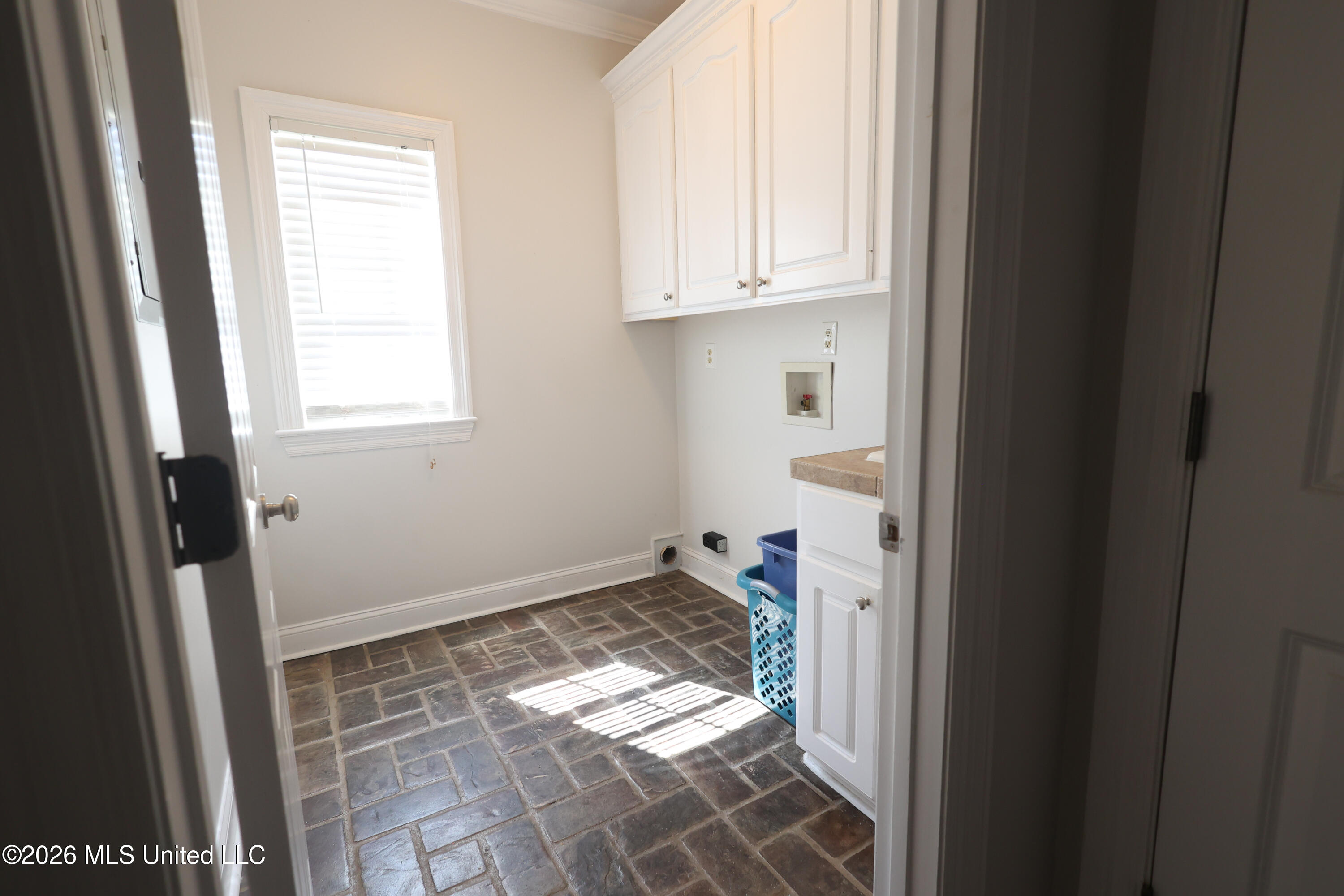 402 Provision Parkway Brandon, MS 39042 - Photo 8 of 54 LAUNDRY