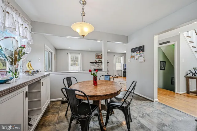 $645,000 | 21 Farmingdale Lane, Newark, DE 19711