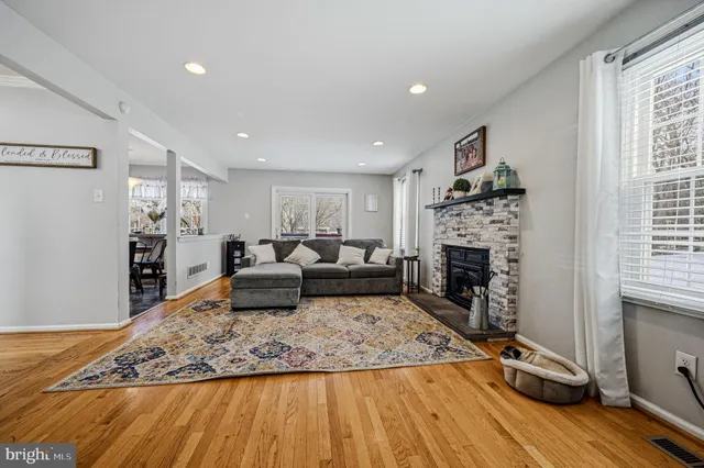 $645,000 | 21 Farmingdale Lane, Newark, DE 19711