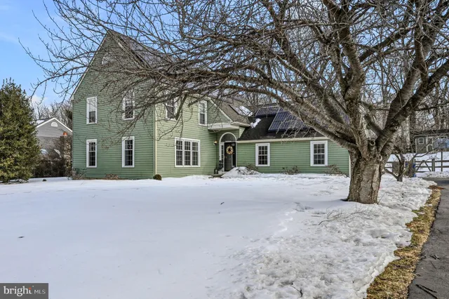 $645,000 | 21 Farmingdale Lane, Newark, DE 19711