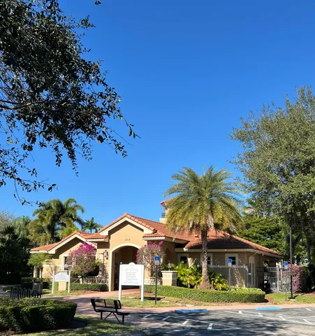 a view of a tennis court