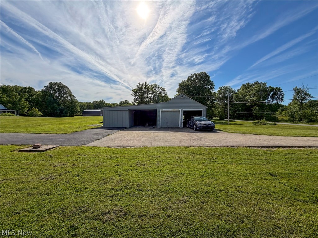 4453 Herner County Line Road Southington, OH 44470 - Photo 4 of 24