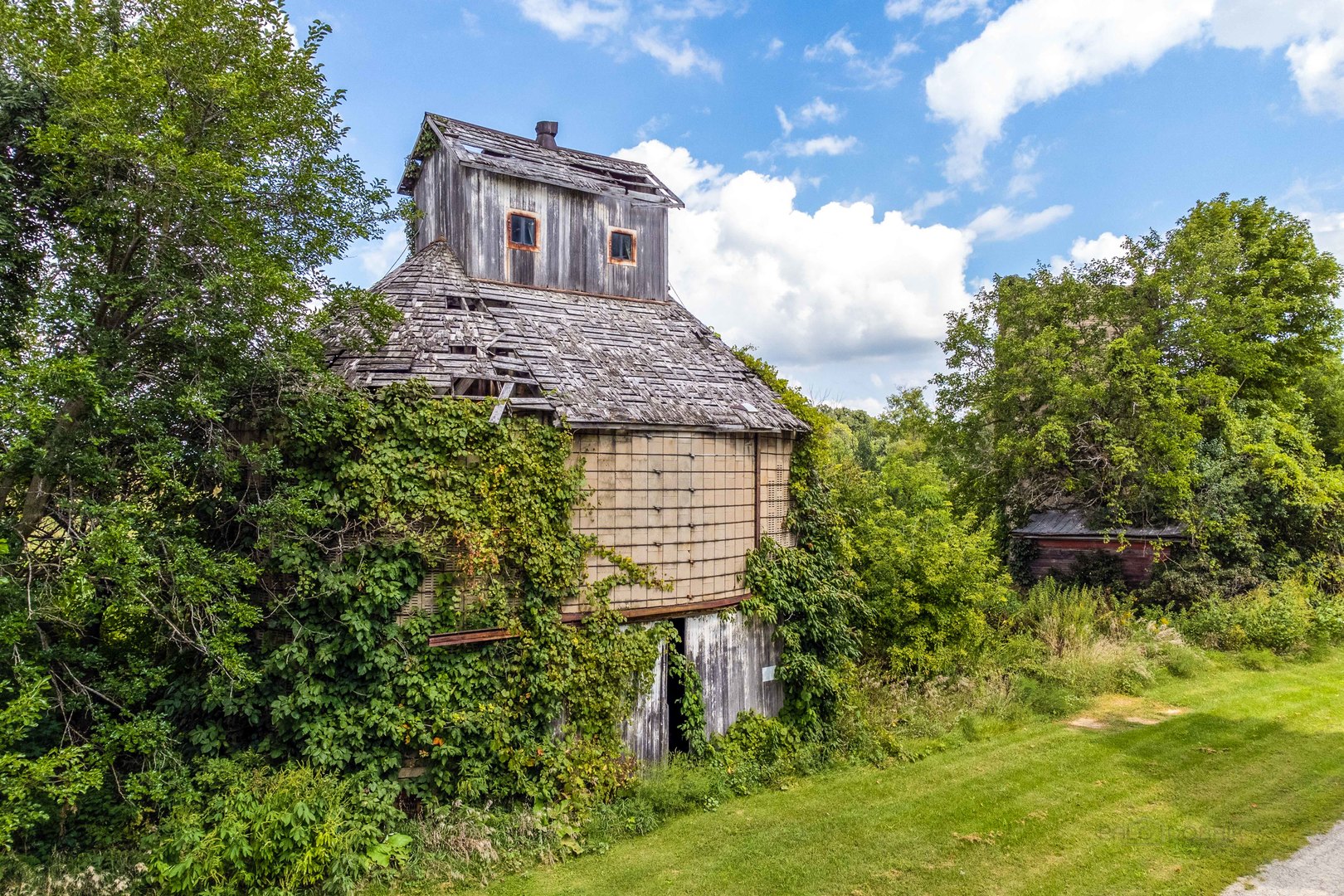 44-w700 Rowe Road Elburn, IL 60119 - Photo 2 of 4 a view of a house with a yard