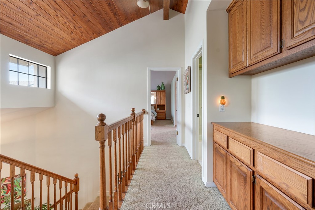333 Genoa Street, Unit 6 Arcadia, CA 91006 - Photo 18 of 40 a hallway with cabinets