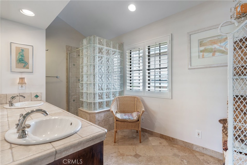 333 Genoa Street, Unit 6 Arcadia, CA 91006 - Photo 24 of 40 a bathroom with a sink and a mirror