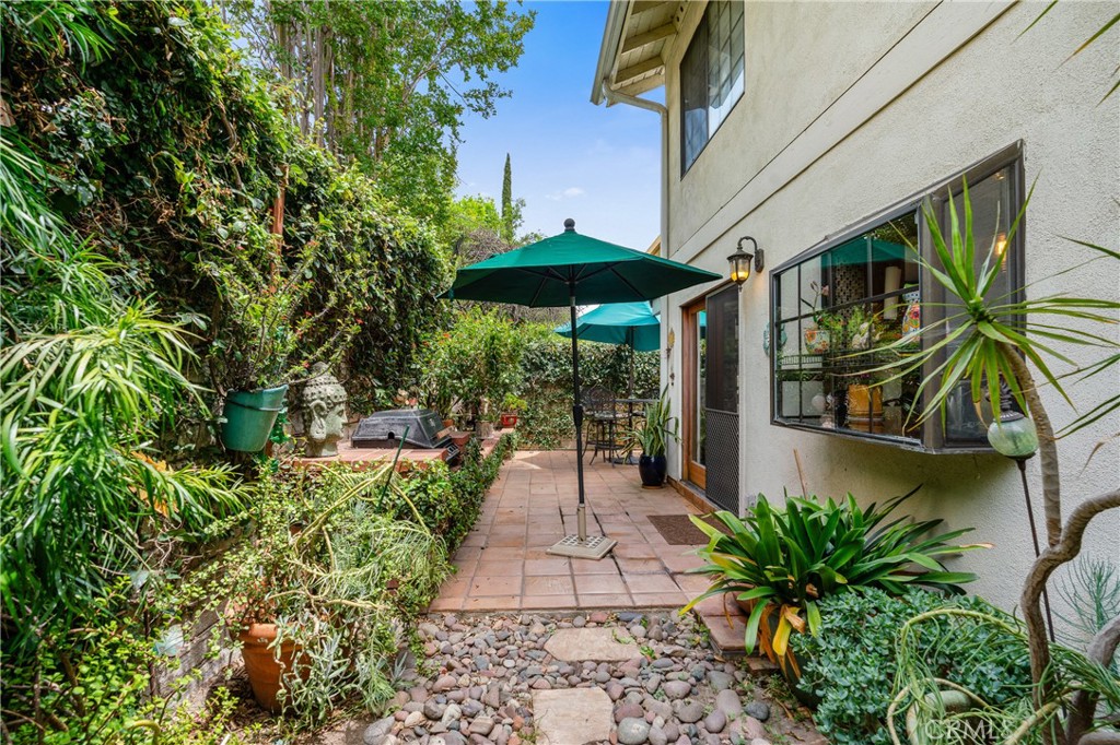 333 Genoa Street, Unit 6 Arcadia, CA 91006 - Photo 35 of 40 a view of a pathway with a patio
