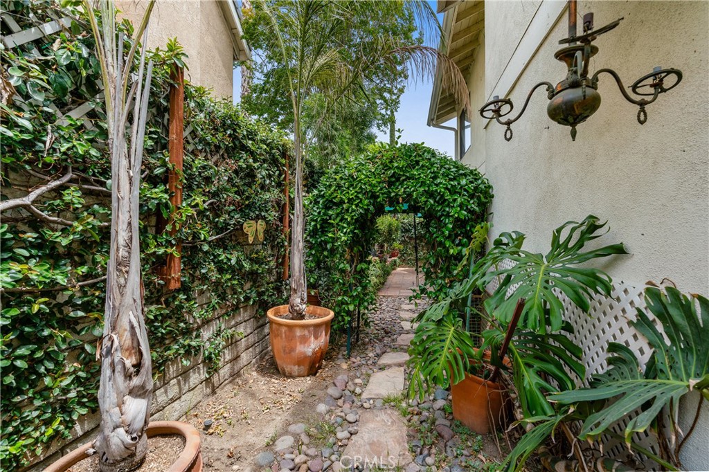 333 Genoa Street, Unit 6 Arcadia, CA 91006 - Photo 37 of 40 a view of a backyard with plants and entertaining space