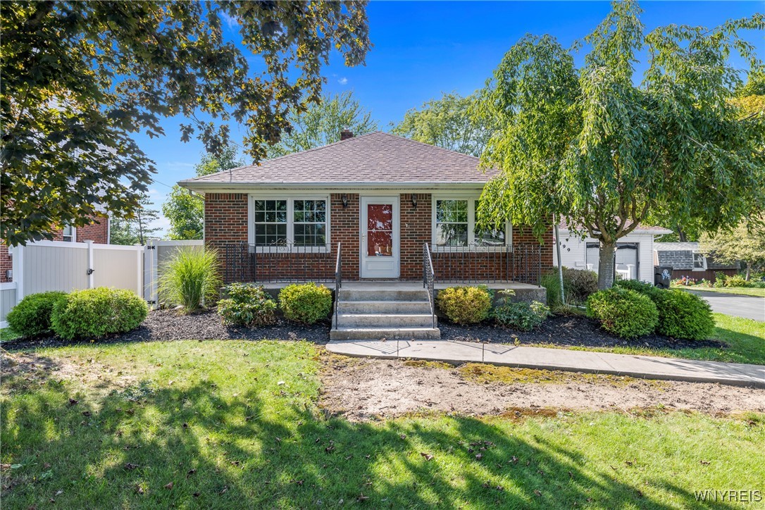 499 Lake Avenue Lancaster, NY 14086 - Photo 2 of 50