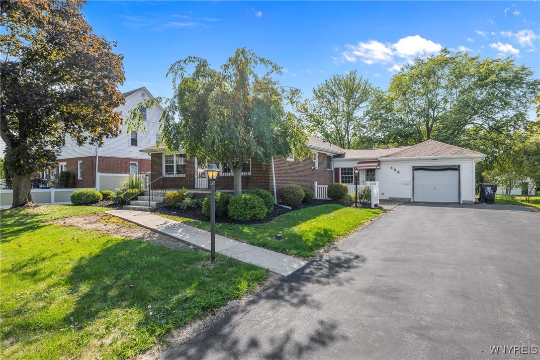 499 Lake Avenue Lancaster, NY 14086 - Photo 3 of 50