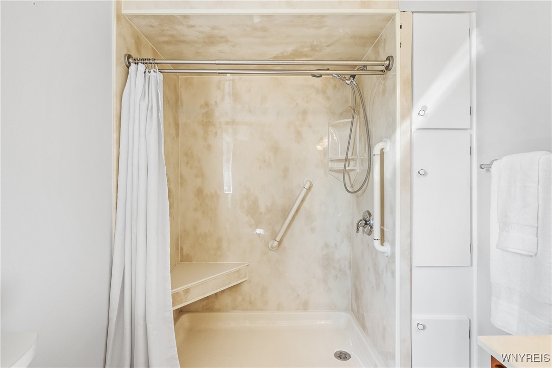 499 Lake Avenue Lancaster, NY 14086 - Photo 33 of 50