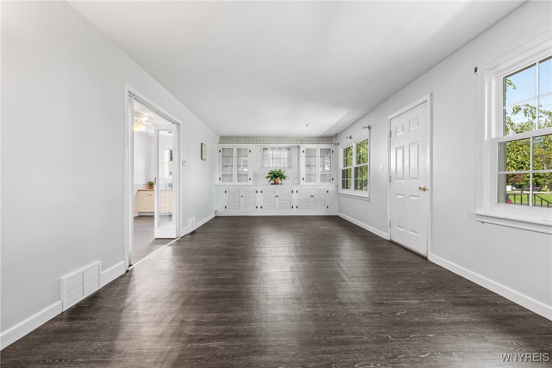 499 Lake Avenue Lancaster, NY 14086 - Photo 8 of 50