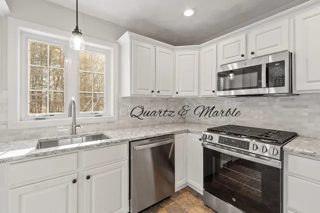 $3,000 | 50 Hadleigh Road, Unit 50, Windham, NH 03087