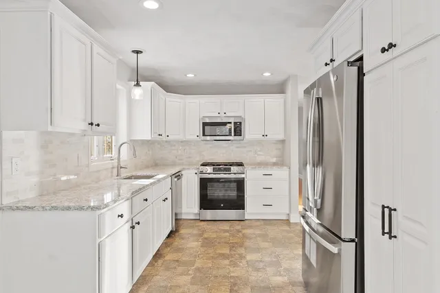 $3,000 | 50 Hadleigh Road, Unit 50, Windham, NH 03087