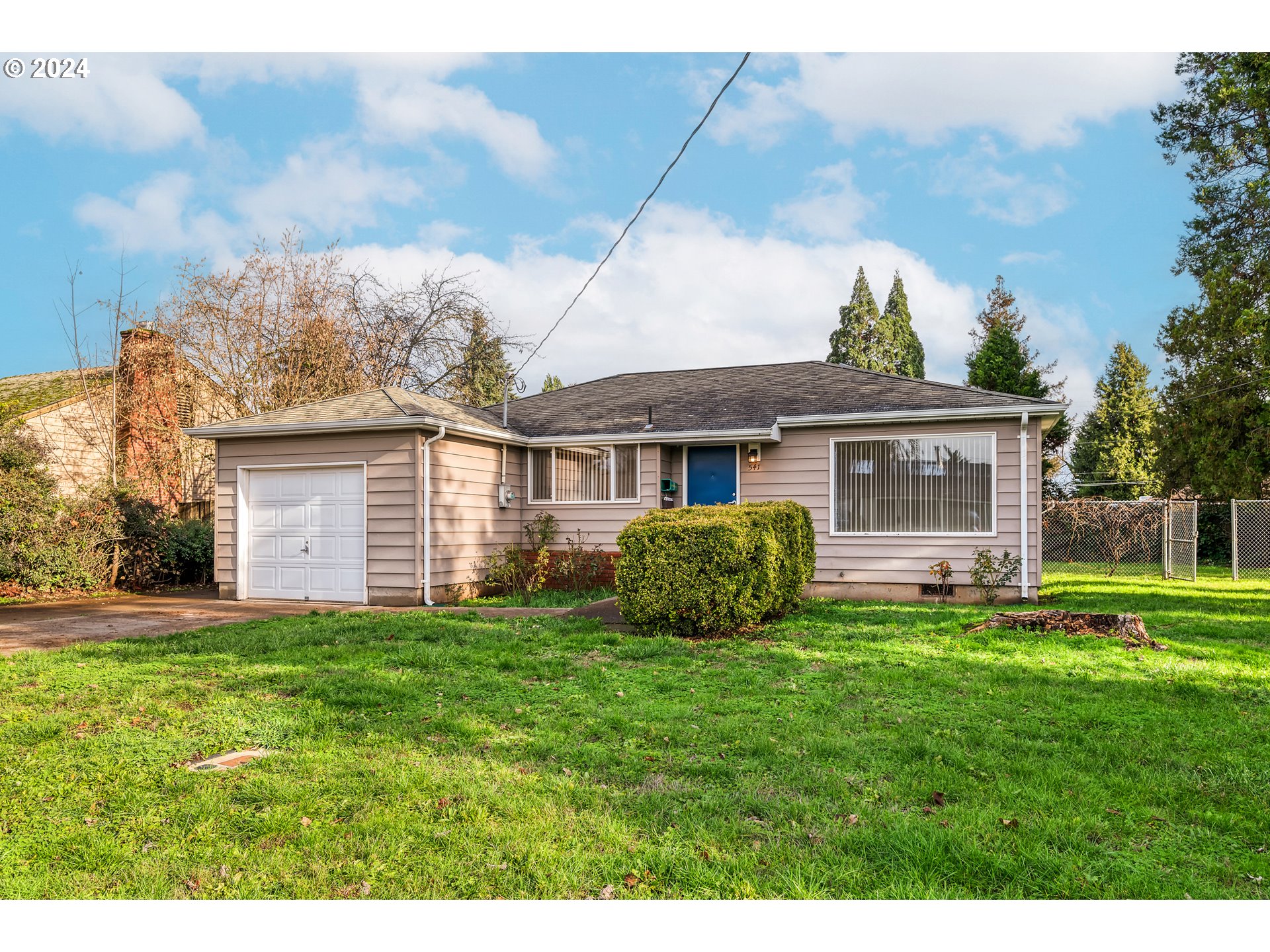 541 Waite Street Eugene, OR 97402 - Photo 2 of 25 a view of a house with a yard and sitting area
