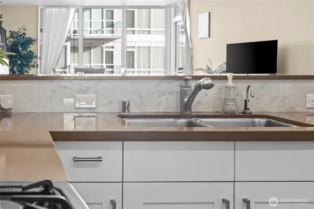 $435,000 | 320 Washington Avenue, Unit 408, Bremerton, WA 98337