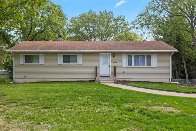 $3,950 | 2N361 Diane Avenue, Glendale Heights, IL 60139