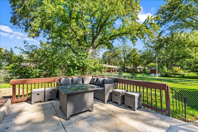 $3,950 | 2N361 Diane Avenue, Glendale Heights, IL 60139