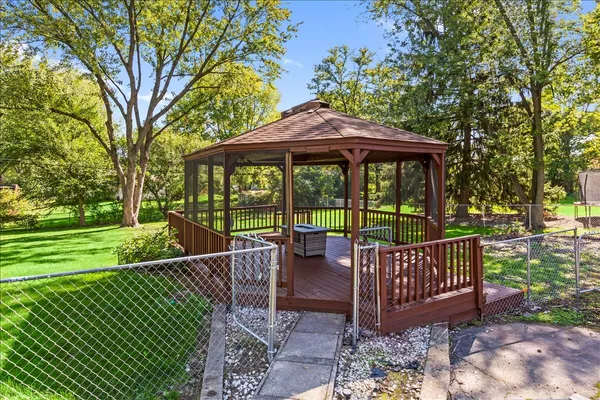 $3,950 | 2N361 Diane Avenue, Glendale Heights, IL 60139