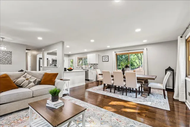 $3,950 | 2N361 Diane Avenue, Glendale Heights, IL 60139