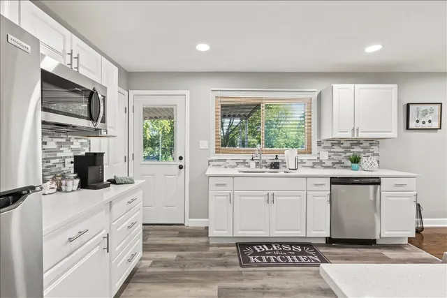 $3,950 | 2N361 Diane Avenue, Glendale Heights, IL 60139