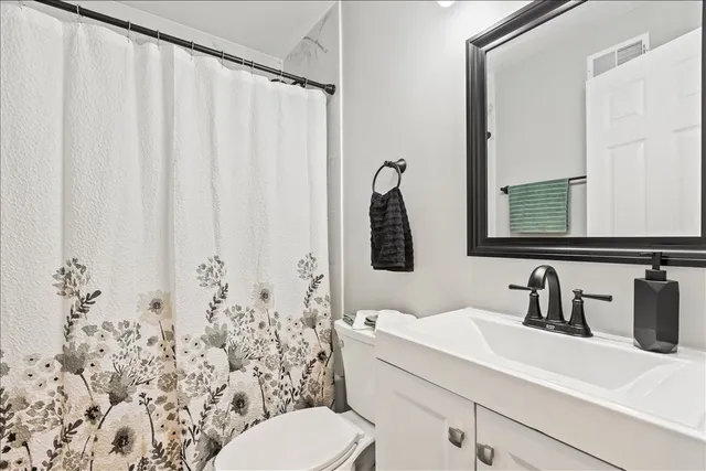 $3,950 | 2N361 Diane Avenue, Glendale Heights, IL 60139