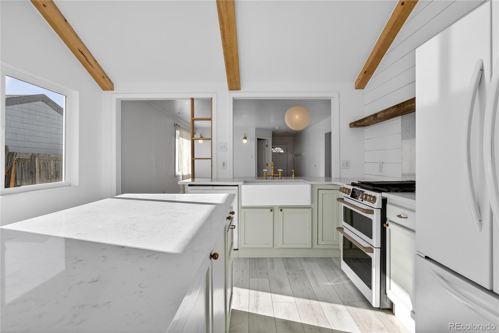 2375 Hanover Street Aurora, CO 80010 - Photo 11 of 36