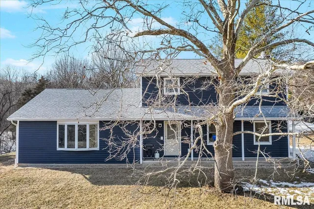 $299,900 | 14927 North Ivy Lake Road, Chillicothe, IL 61523