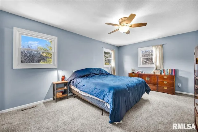 $299,900 | 14927 North Ivy Lake Road, Chillicothe, IL 61523