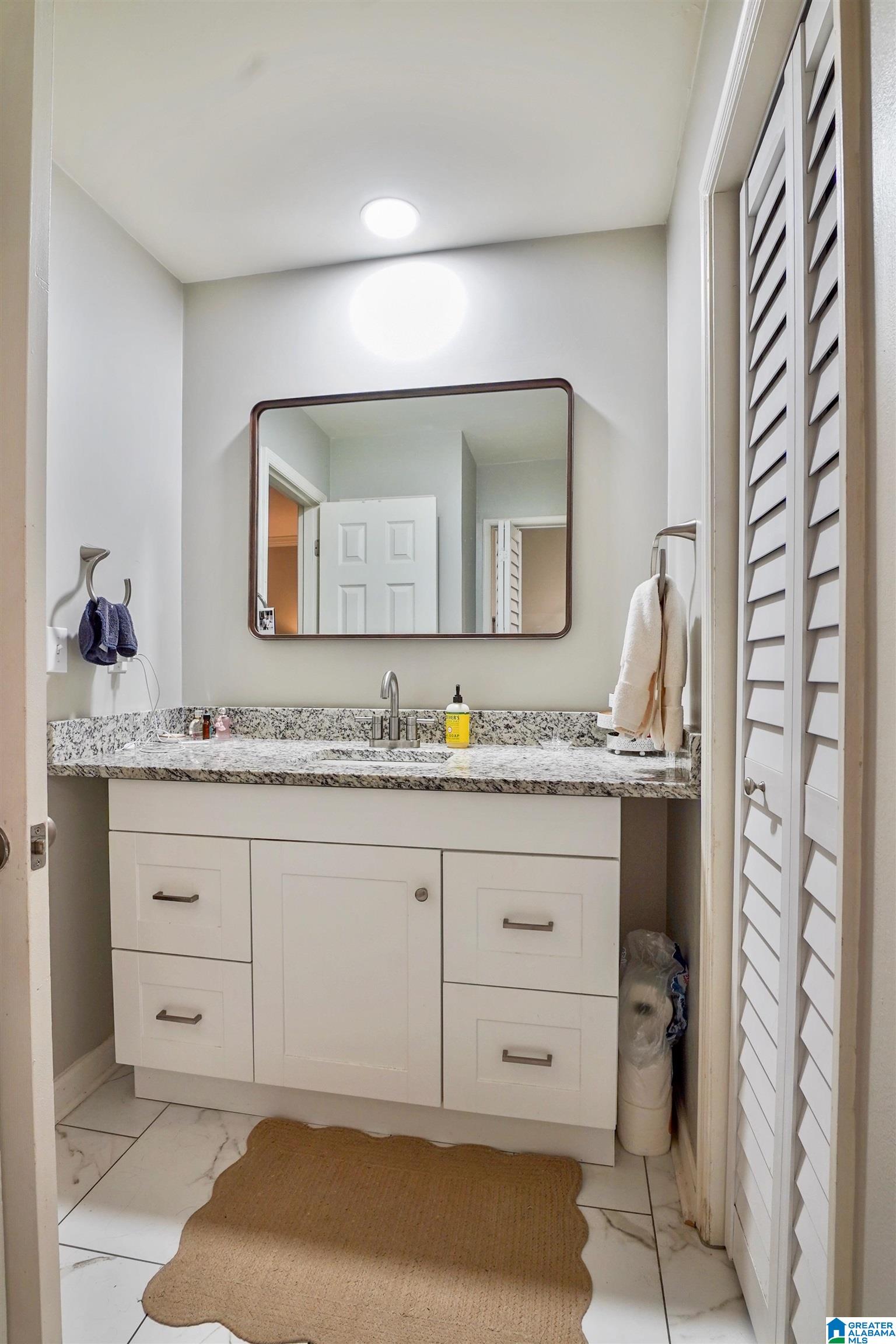 739 Columbiana Road Birmingham, AL 35209 - Photo 18 of 33