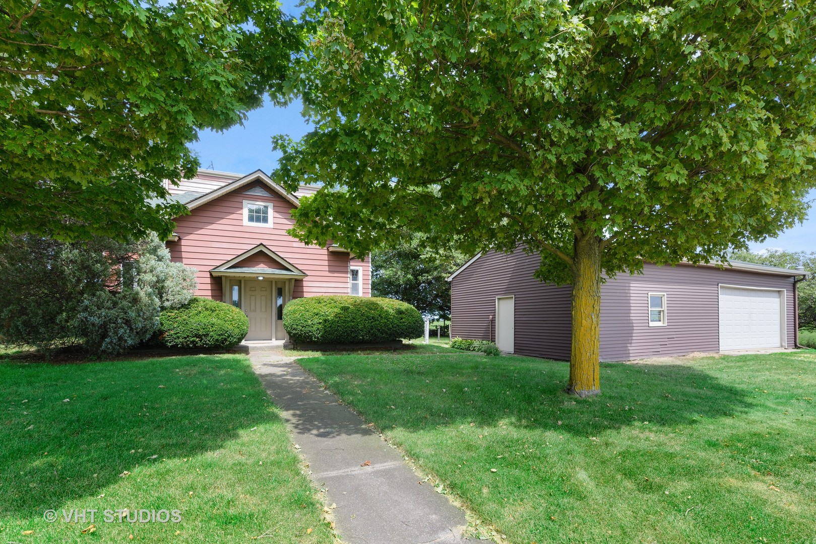 13523 Barber Greene Road Sycamore, IL 60178 - Photo 2 of 20