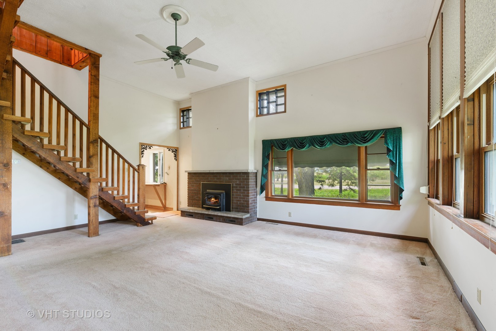 13523 Barber Greene Road Sycamore, IL 60178 - Photo 3 of 20